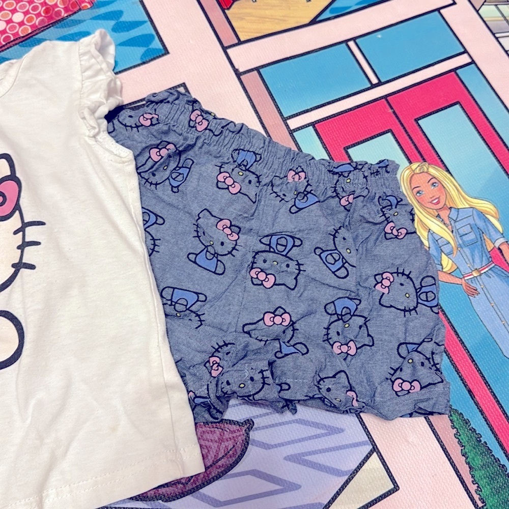 Hello Kitty Set - Picture 3 of 6
